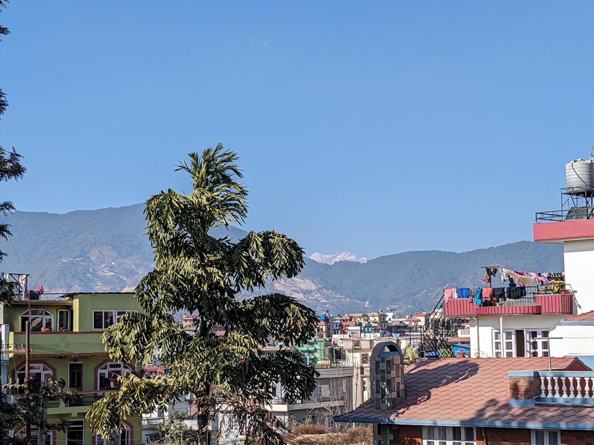 Family Home With Rooftop Access And Mountain View Katmandu Eksteriør billede